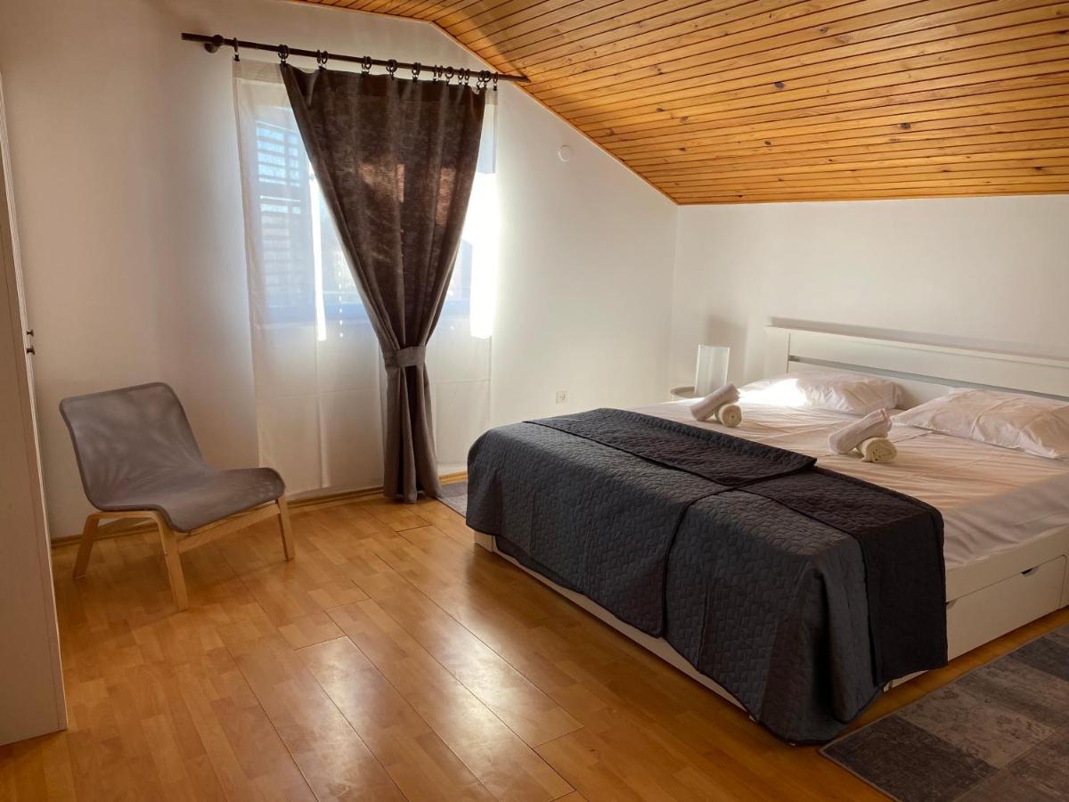 Apartments Maria Biograd Na Moru Exterior photo
